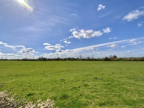 Countryside beyond rear hedge Countryside beyond rear hedge