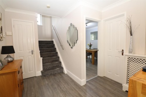 Coberley Close, Downhead Park, Milton Keynes - Photo 3