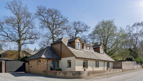 High Street, Whaddon, Buckinghamshire - Photo 1