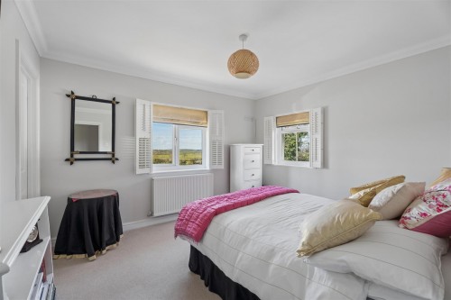 High Street, Whaddon, Buckinghamshire - Photo 11