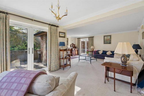 High Street, Whaddon, Buckinghamshire - Photo 3