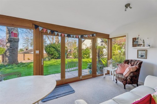 High Street, Whaddon, Buckinghamshire - Photo 21