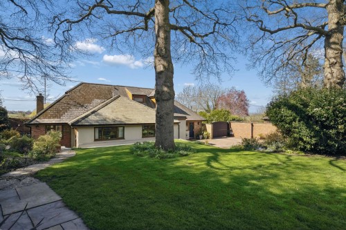 High Street, Whaddon, Buckinghamshire - Photo 23