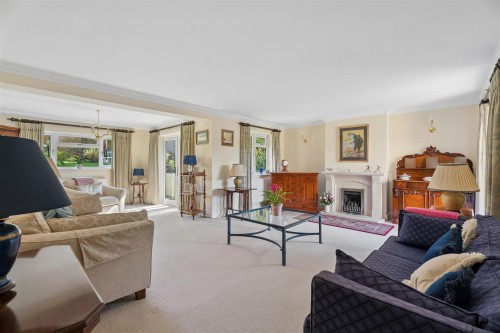 High Street, Whaddon, Buckinghamshire - Photo 7