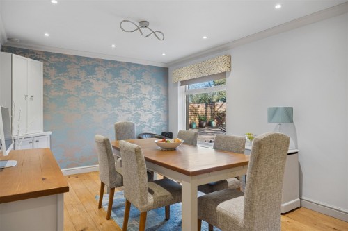 High Street, Whaddon, Buckinghamshire - Photo 9