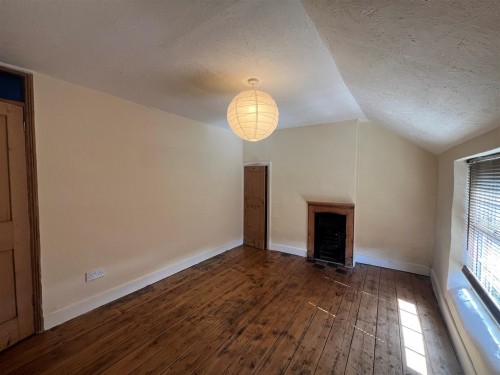 Bedroom 2.jpg