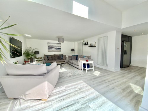 Mountsfield Close, Newport Pagnell - Photo 2