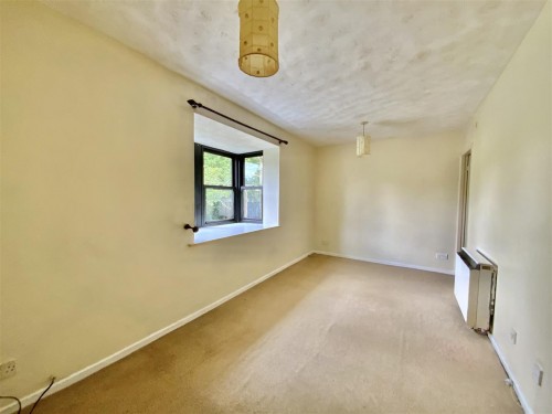 Tatling Grove, Walnut Tree - Photo 2