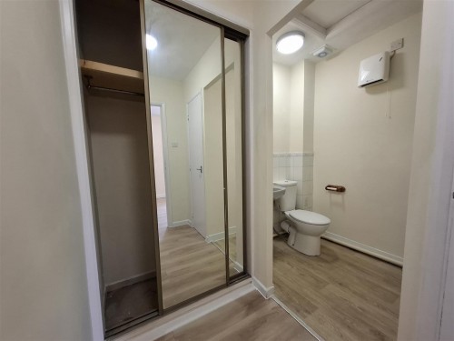 Dressing Area.jpg Dressing Area.jpg