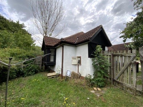 Tatling Grove, Walnut Tree - Photo 6