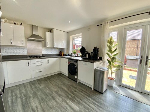 Cicero Crescent, Fairfields, Milton Keynes - Photo 3