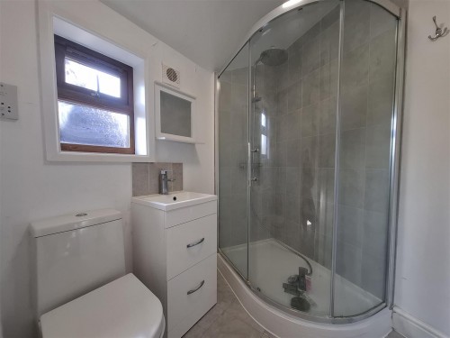 Shower Room.jpg