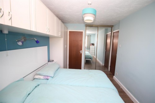 bedroom 1b