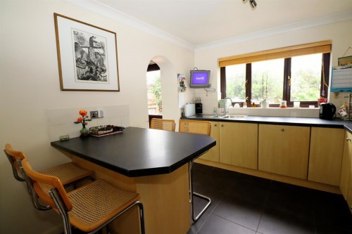 KITCHEN KITCHEN