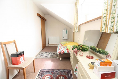 63 Shelley bedroom 3b.JPG