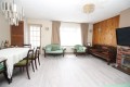 63 Shelley lounge d.JPG