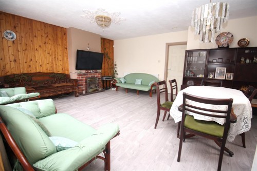 63 Shelley lounge a.JPG 63 Shelley lounge a.JPG