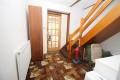 63 Shelley inner hallway.JPG