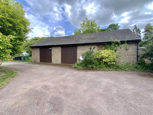 850 ft.²Garage/ Workshop 850 ft.²Garage/ Workshop