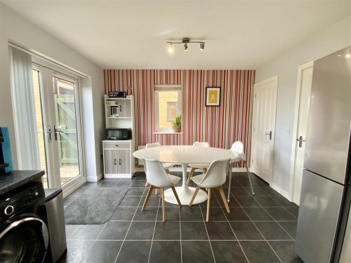 Butter Row, Wolverton, Milton Keynes - Photo 3