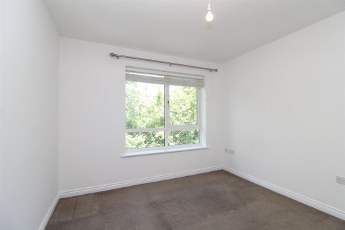 Bedroom.JPG Bedroom.JPG