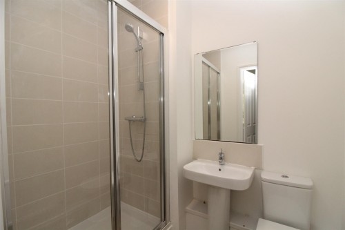 Ensuite.JPG