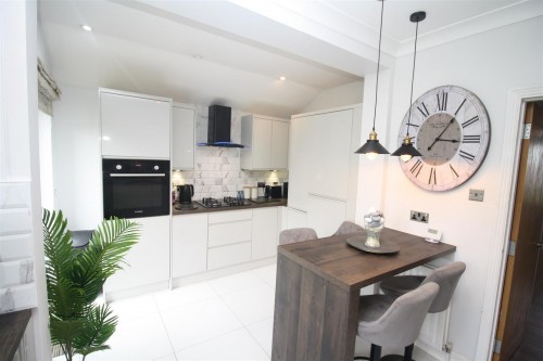 226 Buck kitchen c.JPG