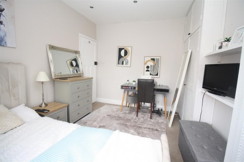 226 Buck bedroom 1c.JPG