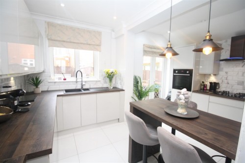 226 Buck kitchen a.JPG