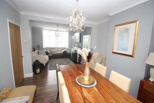 226 Buck dining area b.JPG
