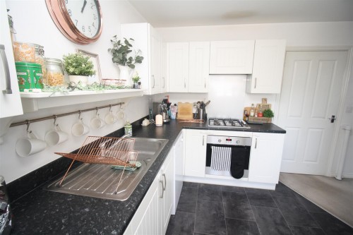 Flat 2 57 Santa Cruz kitchen c.JPG