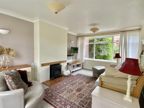 Eastfield Crescent, Yardley Gobion, Towcester - Photo 3