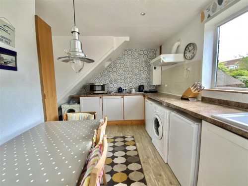 Eastfield Crescent, Yardley Gobion, Towcester - Photo 4