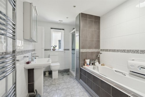 Poplar Close, Simpson, Milton Keynes - Photo 14