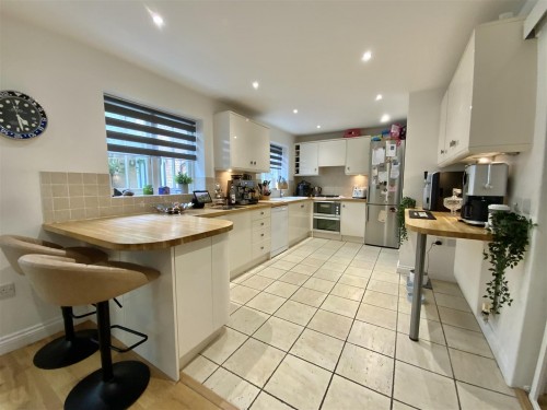 Kitchen/ Dining Room Kitchen/ Dining Room