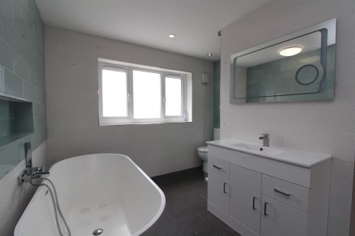 Open Ensuite.JPG