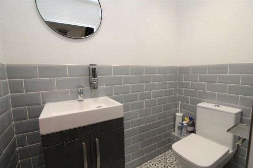 Cloakroom.JPG Cloakroom.JPG