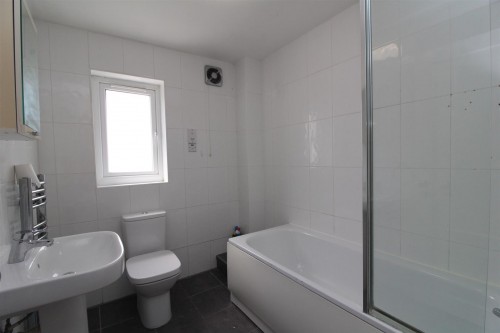Bathroom.JPG