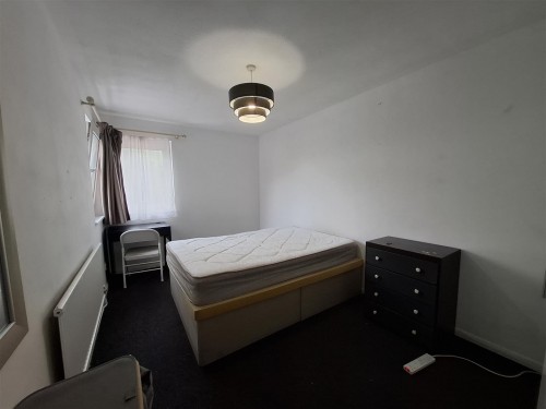 Bedroom.jpg Bedroom.jpg
