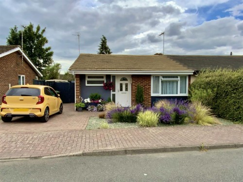Claremont Avenue, Stony Stratford, Milton Keynes - Photo 1