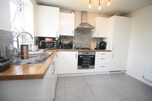 Sheppard Grove, Eagle Farm South, Milton Keynes - Photo 8