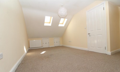 Bedroom 1.JPG