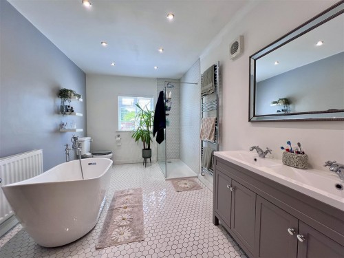 Watling Street West, Towcester - Photo 3