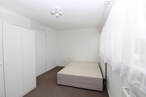 Bedroom 1.JPG