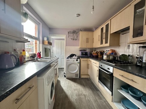 119 Newport Road, New Bradwell, Milton Keynes, MK13 0AJ - Photo 5